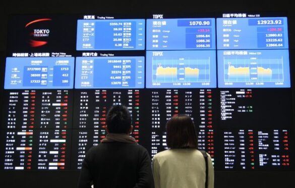 Bolsas da Ásia fecham em alta após decisões do Fed — Bolsas asiáticas registram alta após decisões do Fed e aguardam desdobramentos nas negociações entre EUA e China.