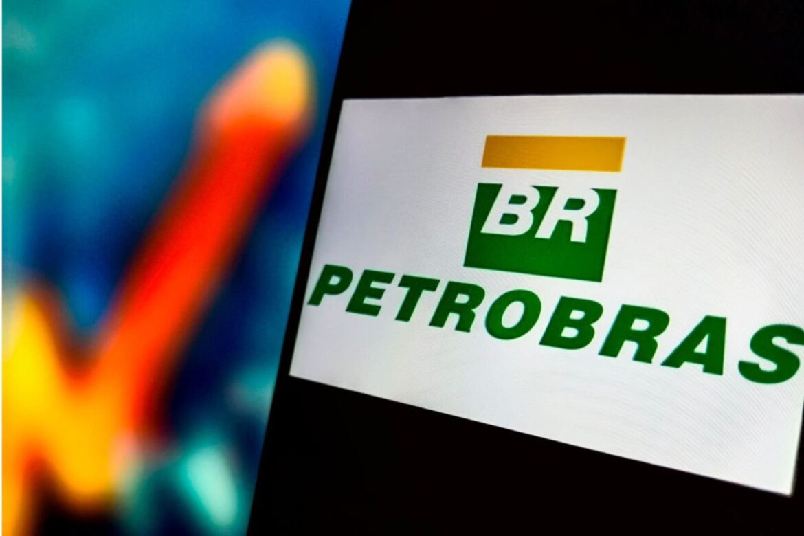 Lucro da Petrobras cresce 48,6% no trimestre — Lucro da Petrobras alcança R$ 35,2 bi com avanço de 48,6% no 1º trimestre, impulsionado por alta na produção e receita.