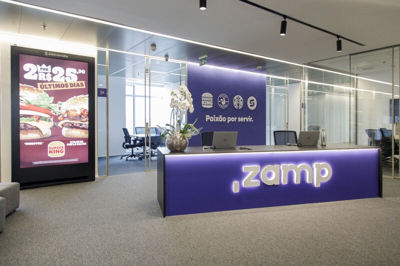 Mubadala avalia fechar capital da Zamp — Fundo Mubadala considera oferta pública para fechar capital da Zamp, controladora do Burger King e Popeyes no Brasil.