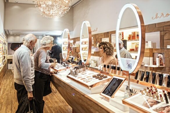 Natura reduz prejuízo, mas Avon enfrenta desafios no mercado — Natura reduz prejuízo em 84%, impulsionada por vendas na América Latina, enquanto Avon ainda enfrenta desafios no mercado.