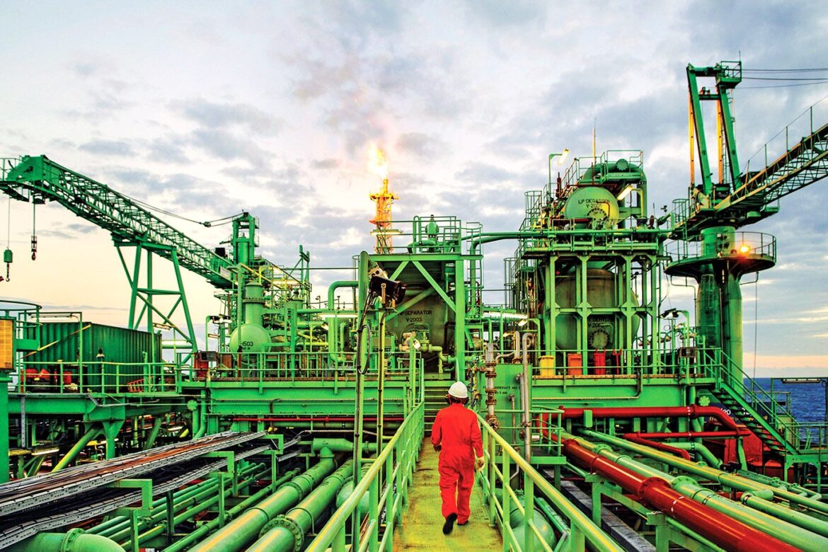 Petrobras anuncia R$ 11,72 bilhões em dividendos — Petrobras pagará R$ 11,72 bilhões em dividendos e JCP em 2025. Confira datas, valores e quem tem direito aos proventos.