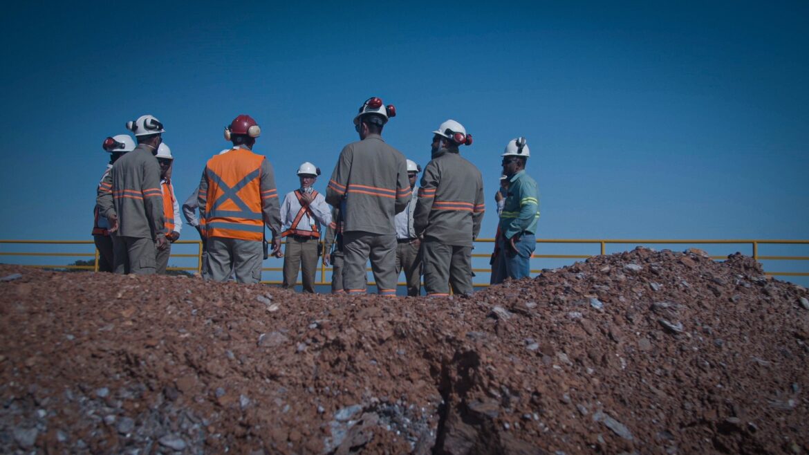 Aura Minerals planeja IPO nos EUA em breve — Mineradora de ouro brasileira, Aura Minerals, se prepara para IPO nos EUA na próxima semana, visando expansão global.