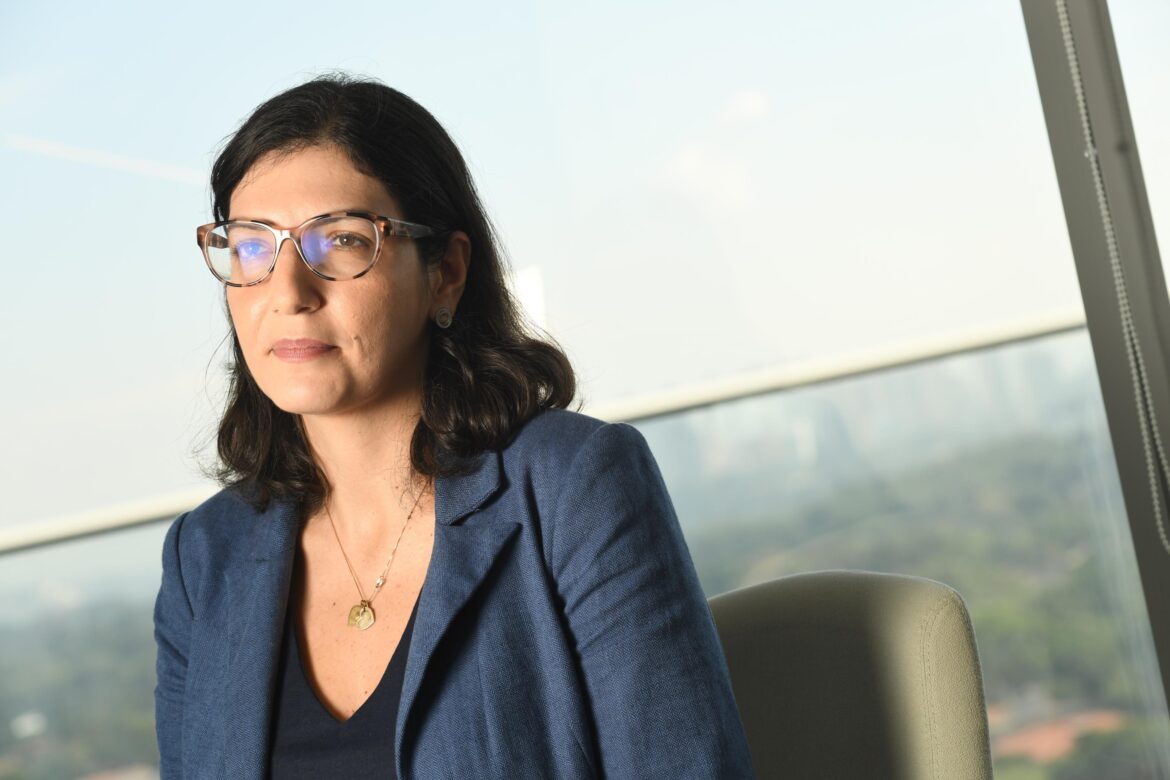 Chance de nova alta da Selic é baixa, diz economista — Banco Central aumenta Selic para 15%, mas chance de nova alta é baixa; BC adota tom confiante no cenário econômico.