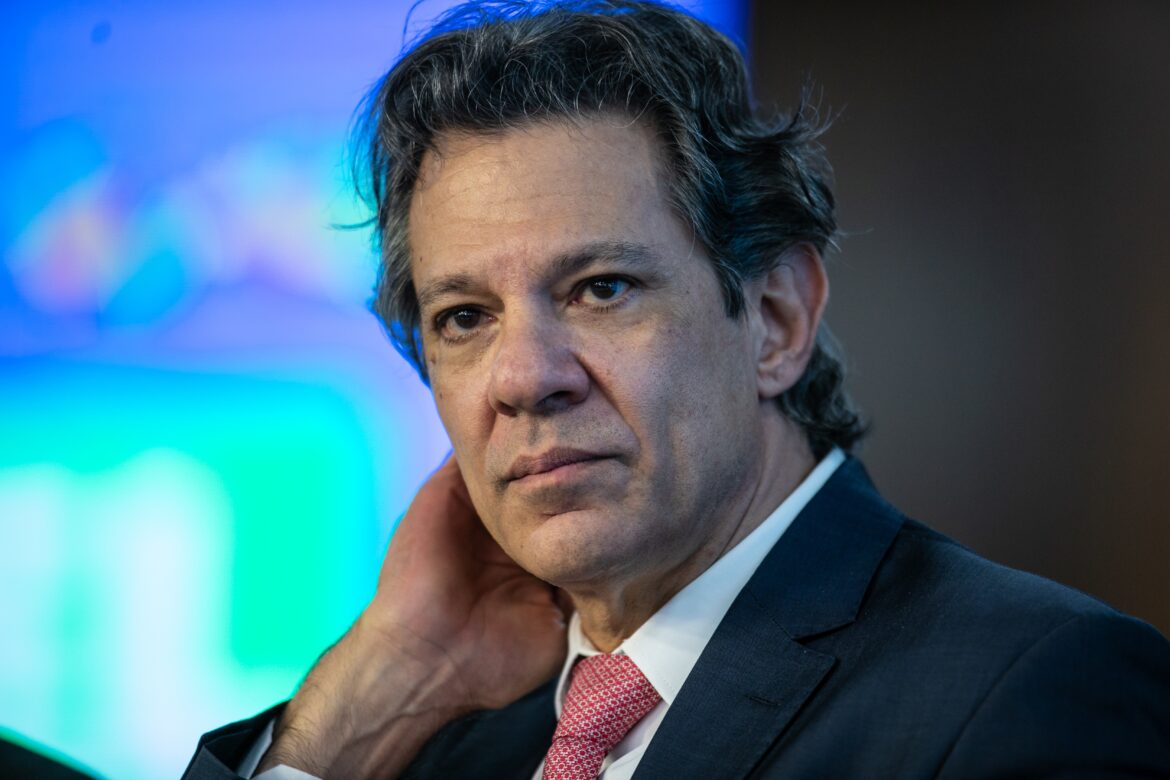 Haddad aponta condições para corte da Selic — Haddad afirma que cumprir a meta fiscal dará mais respaldo ao Banco Central para reduzir a taxa Selic no Brasil.