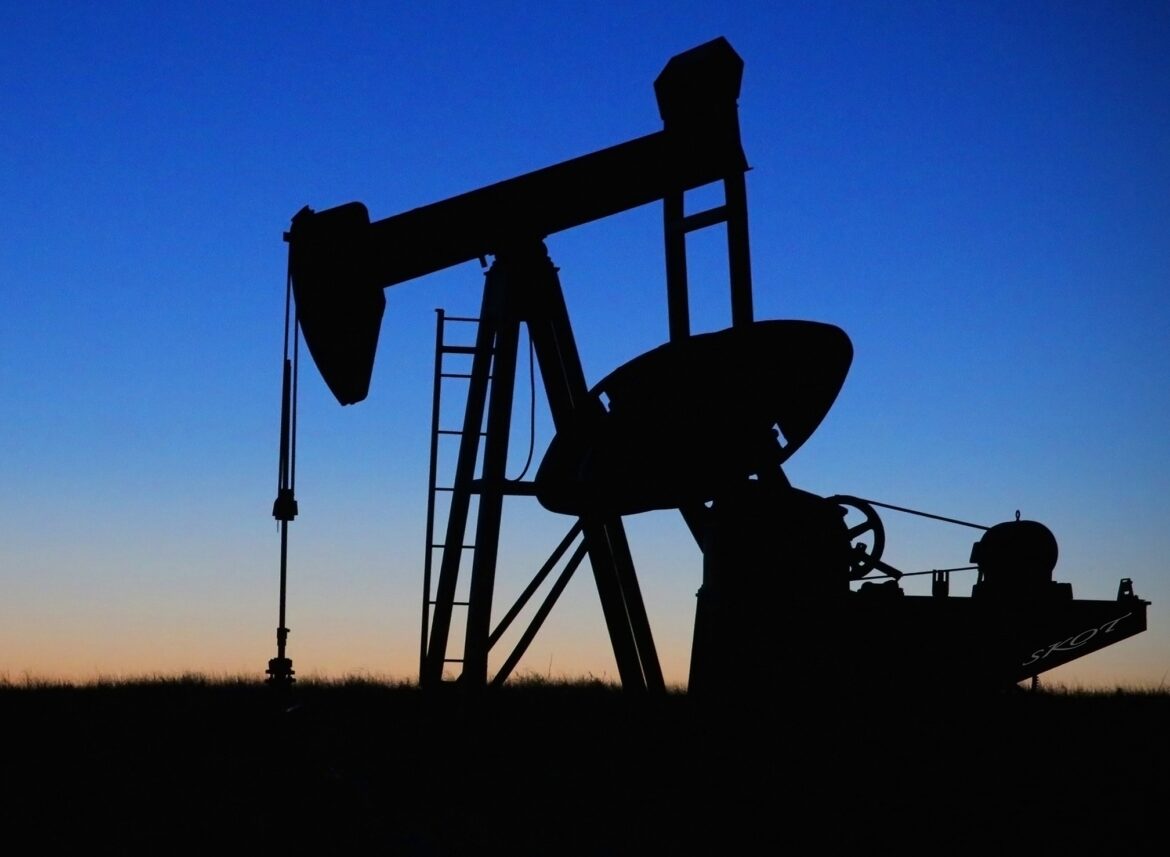 Opep projeta aumento da demanda por petróleo até 2050 — Opep prevê crescimento na demanda por petróleo até 2050, descartando um pico, apesar dos avanços rumo à energia renovável.