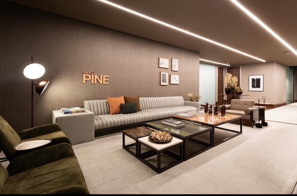 Banco Pine atinge lucro recorde de R$ 83 milhões no 2º trimestre — Banco Pine alcança lucro recorde de R$ 83 milhões no 2º trimestre, com crescimento anual de 30% e ROAE de 29%.